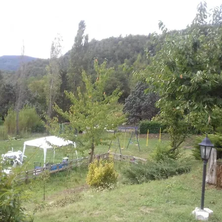 Patti Con Piscina E Camino Nelle Marche