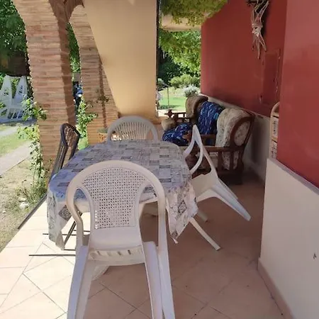 Patti Con Piscina E Camino Nelle Marche Vakantiehuis *