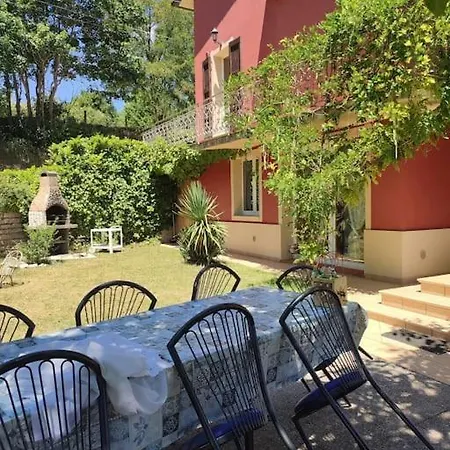 Patti Per Gruppi Fino A 20 Persone, Con Piscina Privata, Camino E Grande Giardino Nelle Colline Marchigiane Casa vacanze