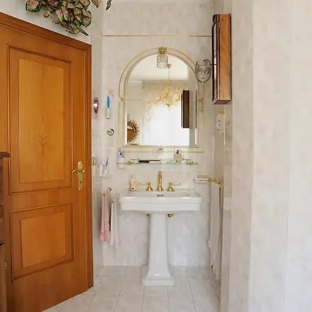 Patti Con Piscina E Camino Nelle Marche بيت للعطل Pian di Mulino