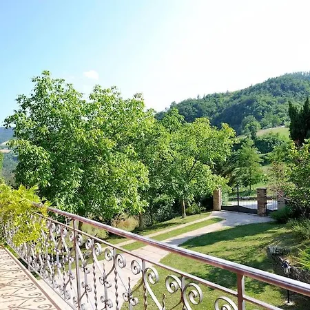 Patti Per Gruppi Fino A 20 Persone, Con Piscina Privata, Camino E Grande Giardino Nelle Colline Marchigiane
