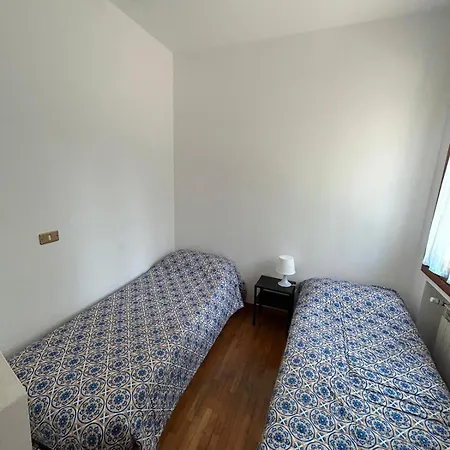 Patti Con Piscina E Camino Nelle Marche *