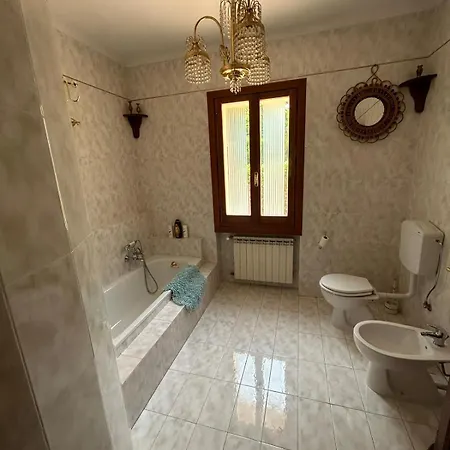 Patti Per Gruppi Fino A 20 Persone, Con Piscina Privata, Camino E Grande Giardino Nelle Colline Marchigiane