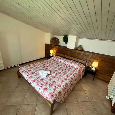 Patti Per Gruppi Fino A 20 Persone, Con Piscina Privata, Camino E Grande Giardino Nelle Colline Marchigiane * Pian di Mulino