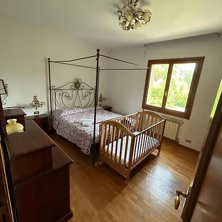 Patti Con Piscina E Camino Nelle Marche Vakantiehuis *