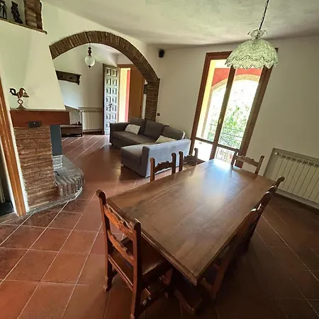 Vakantiehuis Patti Con Piscina E Camino Nelle Marche Pian di Mulino