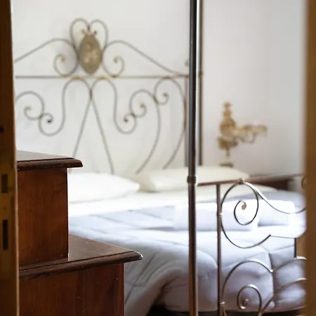 Holiday home Patti Con Piscina E Camino Nelle Marche Pian di Mulino