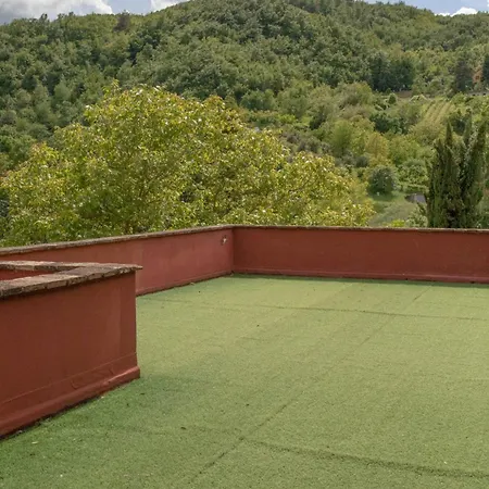 Patti Con Piscina E Camino Nelle Marche Pian di Mulino