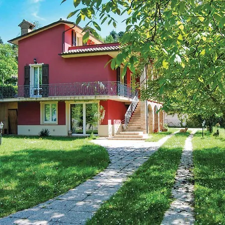 Patti Con Piscina E Camino Nelle Marche * Pian di Mulino