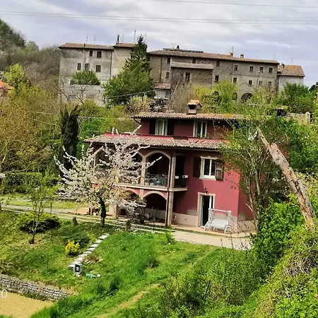 Patti Con Piscina E Camino Nelle Marche *