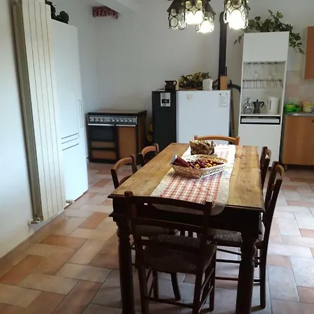 بيت للعطل Patti Con Piscina E Camino Nelle Marche Pian di Mulino